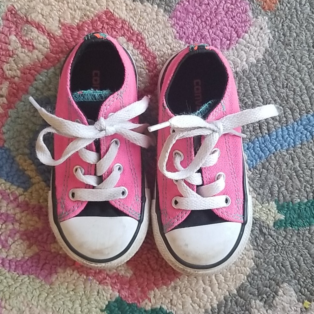 Converse pink all star sneakers